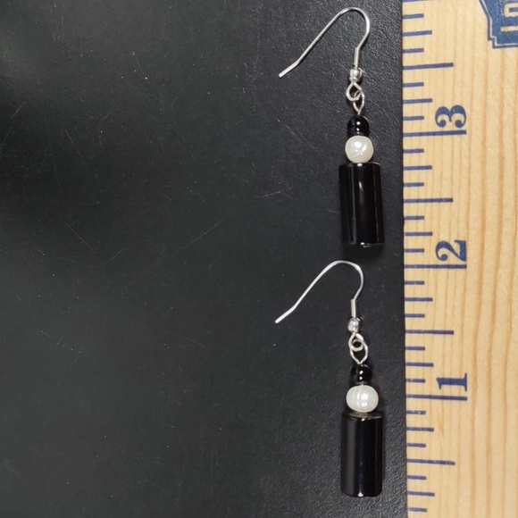 Black Onyx/Biwa Pearl Necklace/Earrings - Picture 6 of 6